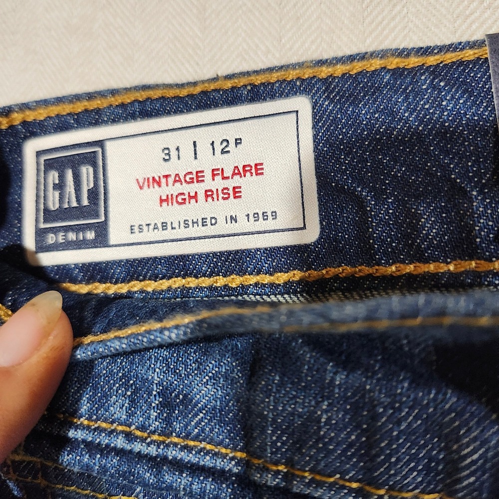 GAP NWT Vintage Flare High Rise Jean Dark Wash Blue Denim Women Sz 31 12P Petite - Picture 3 of 15